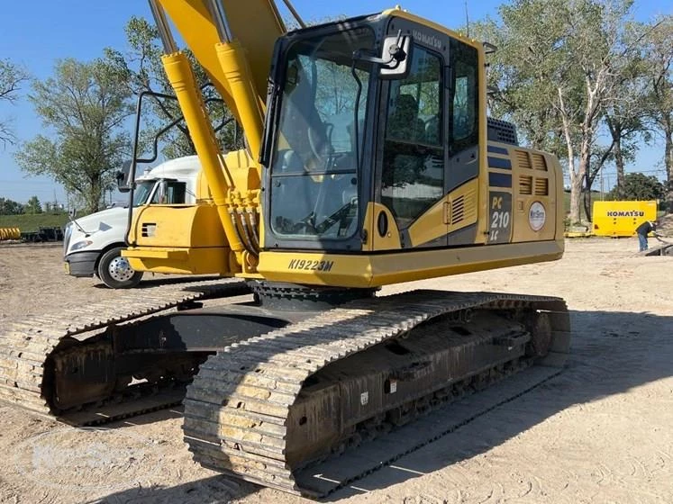 Used Komatsu Crawler Excavator